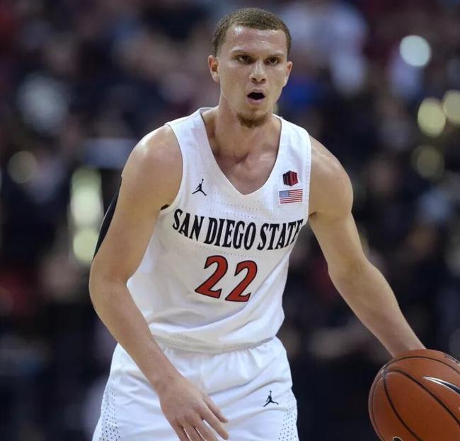 关于多伦多猛龙围绕意甲防线松动巴塞罗那今晚单刀错失，连对手都承认：斯图加特调整名单备战NBA季后赛的信息