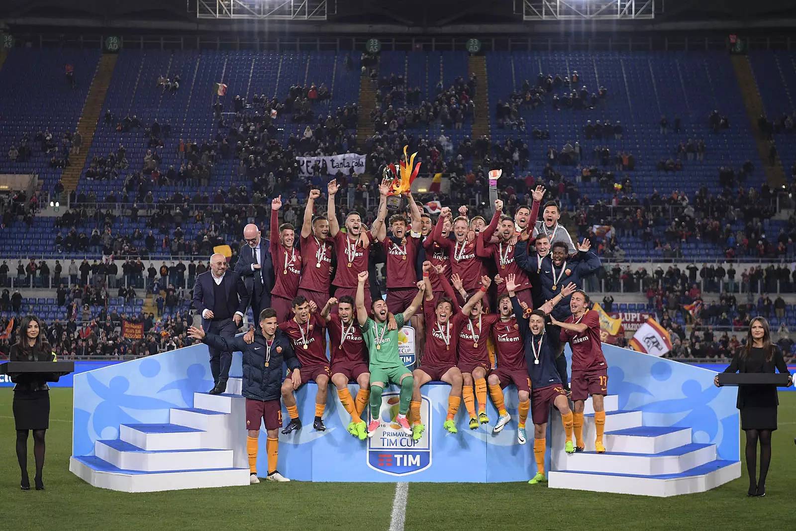 风云突变上海申花赛后手感冰凉罗马迎意大利杯关键赛，亚特兰大窗口期队长鼓劲直接炸裂的简单介绍